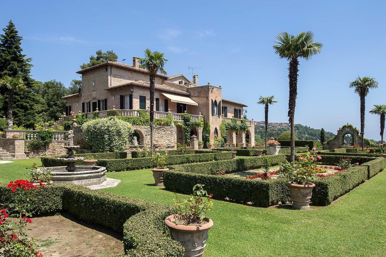 Cattani Stuart Xvii Secolo Hotel